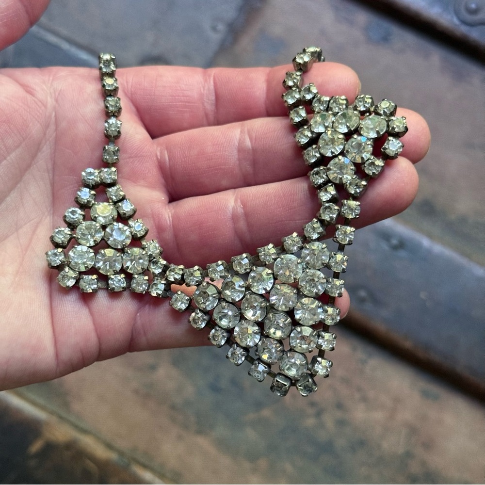 Vintage Structured Rhinestone Bib Collar Necklace; Silver Tone; Adjusts to 14.5”